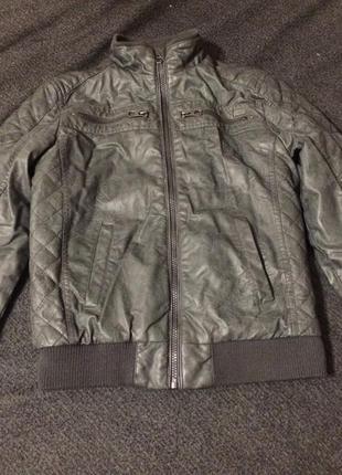 C&a here there кожаная куртка курточка