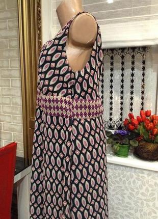 Шикарное нарядное шифоновое платье подрезное под грудью.3 фото