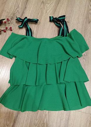Топ с рюшами
