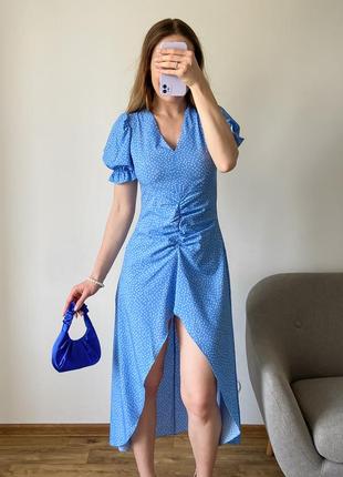 Блакитна сукня асиметричного крою в горошок2 фото