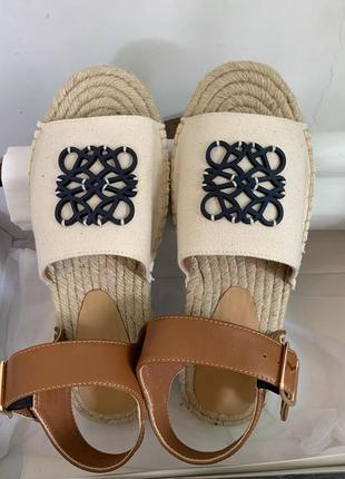 Бежеві босоніжки сандалі плетені в стилі loewe6 фото