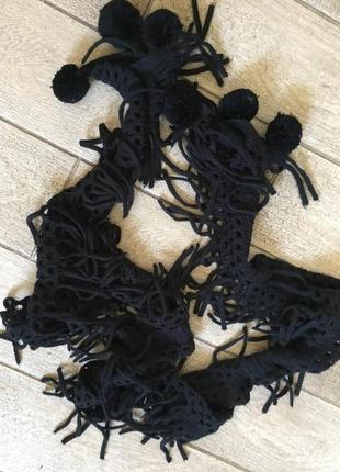 Черный шарфик с бубонами1 фото