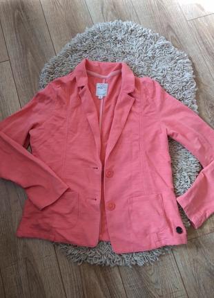 Женский пиджак