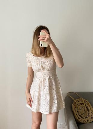 Платье молочного цвета из кружева9 фото