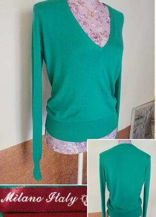 Фирменный стильный качественный натуральный тоненький свитер джемпер.