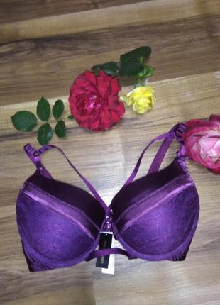 Уникальный бюстгальтер, увеличивающий обьем груди.