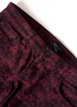 #розвантажуюсь бордовые джинсы amisu в черный велюровый набивной принт3 фото