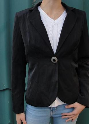 Жакет жіночий чорний благородний