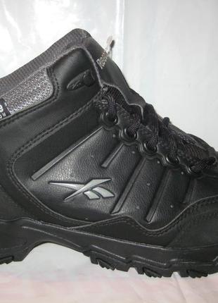 Теплые женские ботинки reebok rbk rivlanse black6 фото