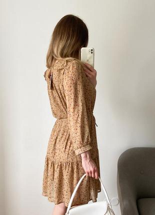 Шифоновое платье свободного кроя в цветочный принт10 фото