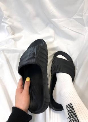 Мужские тапки adidas adilette black2 фото