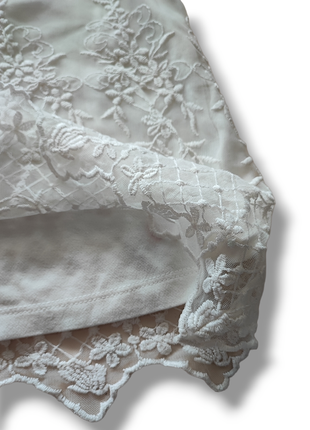 Нарядная одежда для девочки белая красивая майка фатин шорты в горошек6 фото