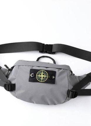 Рефлективная сумка бананка в стиле stone island