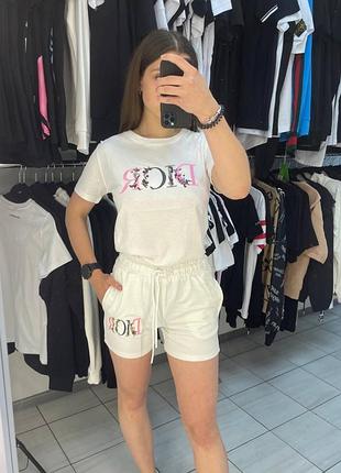 Костюм в стилі dior