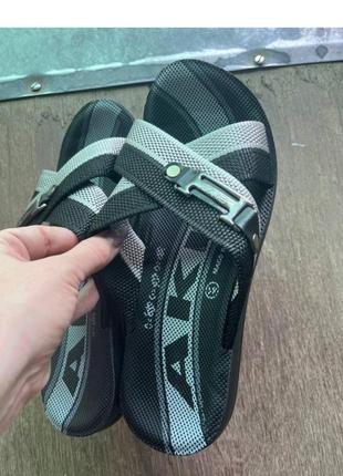 Мужские шлепки