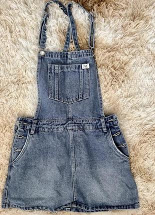 Джинсовый комбинезон