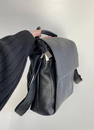 Чоловіча сумка на плече месенджер чорна з клапаном з еко шкіри cantrol.4 фото