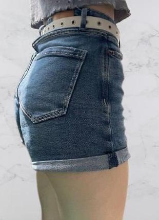 Шорти stradivarius