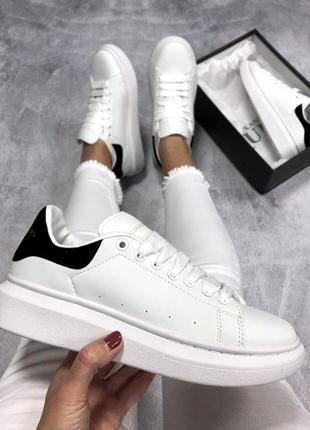 Alexander mcqueen white black. женские белые кеды/кроссовки маквин.