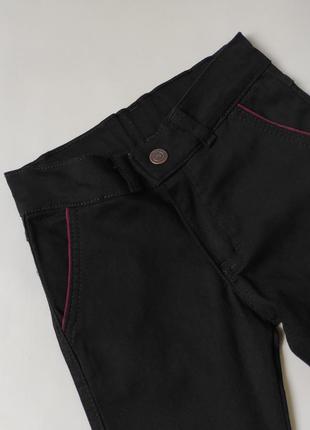Классические брюки с бордовыми вставками2 фото