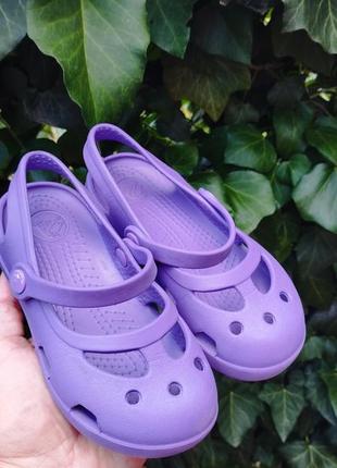 Босоножки crocs