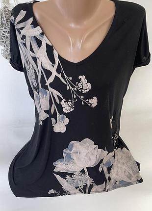 Стильна трикотажна футболка