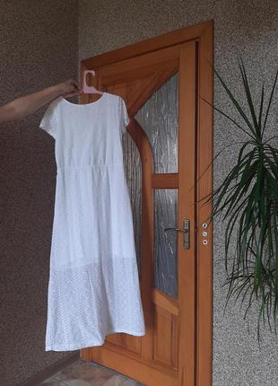В новому стані дуже красива сукня міді5 фото