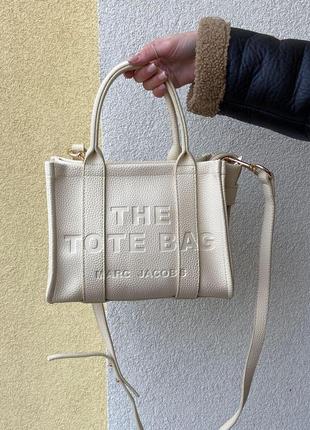 Женская сумка marc jacobs the tote bag mini cream8 фото