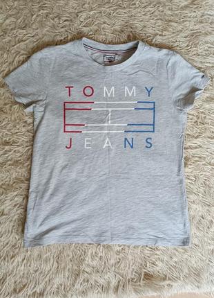 Футболка женская от tommy❤️оригинал💯 размер m) состояние идеальное👌1 фото