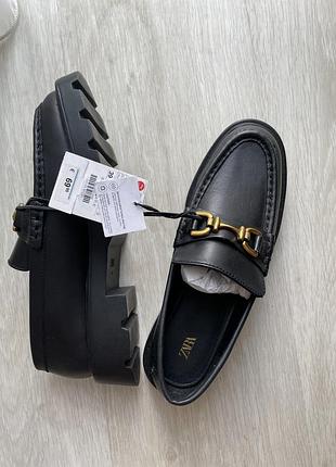Лоферы новые кожаные зара zara, 39 размер