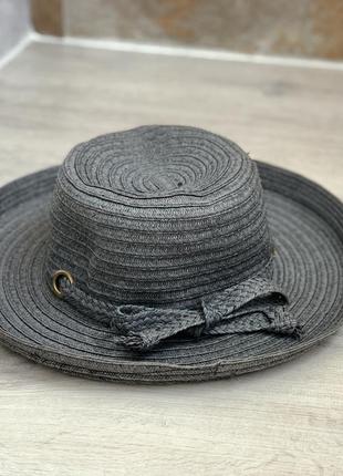 Летняя плетеная шляпа