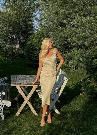 Вечірня сукня