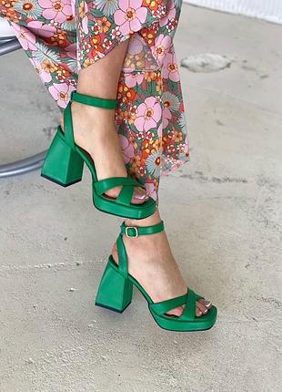 Шкіряні босоніжки на підборах з натуральної шкіри кожаные босоножки на каблуке натуральная кожа