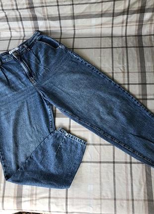 Джинсы