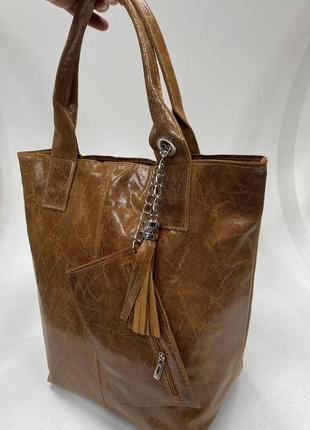 Итальянская женская лаковая сумка шоппер, сумочка из натуральной кожи с кошельком.3 фото
