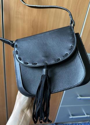 Черная сумка crossbody bershka