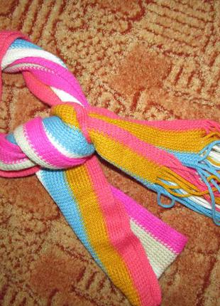 Яркий шарф