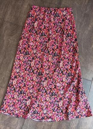 Летняя юбка в цветочек миди new look, размер s-m.
