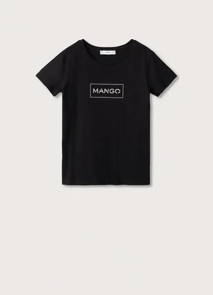 Cтильна чорна футболка mango з логотипом5 фото