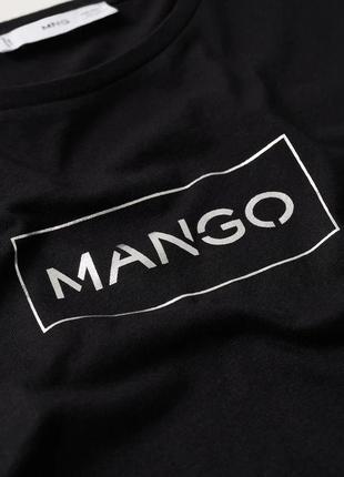 Cтильна чорна футболка mango з логотипом3 фото