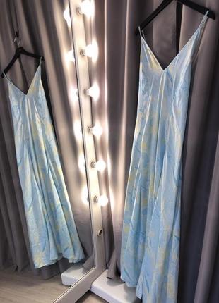 Платье макси трапеции с принтом под атласный мрамор2 фото