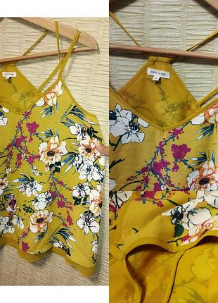 Интересная майка трапеция в цветах