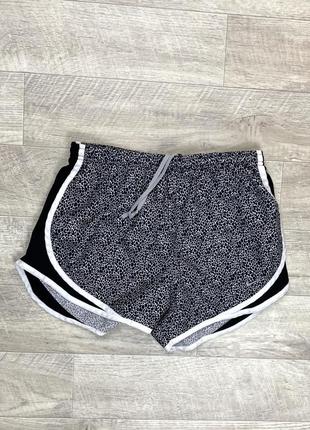 Nike шорты s размер женские спортивные плащовка серые хорошие2 фото