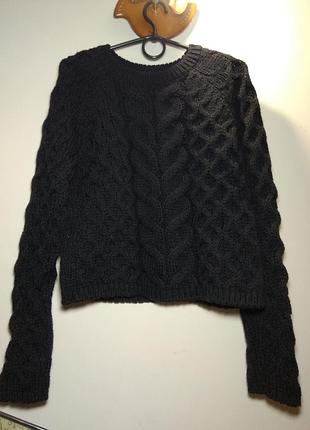 Чорний светр великої в'язки oversize