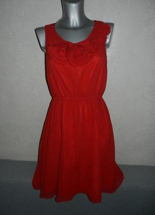 10/38/s monsoon fusion красное воздушное нарядное платье,декорированное цветами1 фото