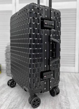 Туристический чемодан с кодовыми замками1 фото
