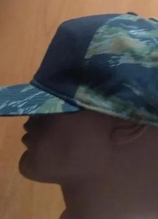 Бейсболка мужская кепка снепбек levis camouflage