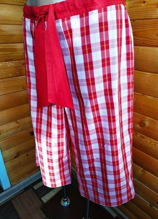 Комфортный низ от пижамы голландского бренда hunkemöller в красную клетку.3 фото