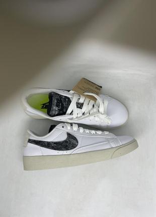 Кроссовки женские ( оригинал) nike blazer low se (da4934-100).9 фото