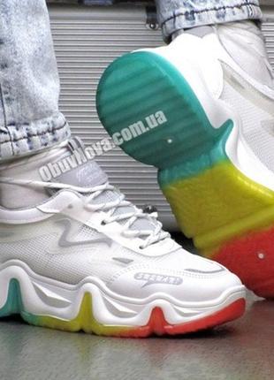Кросівки білі жіночі літні з кольоровою підошвою4 фото
